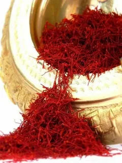 تصویر 4 از زعفران نگین شکسته خوش رنگ و تازه